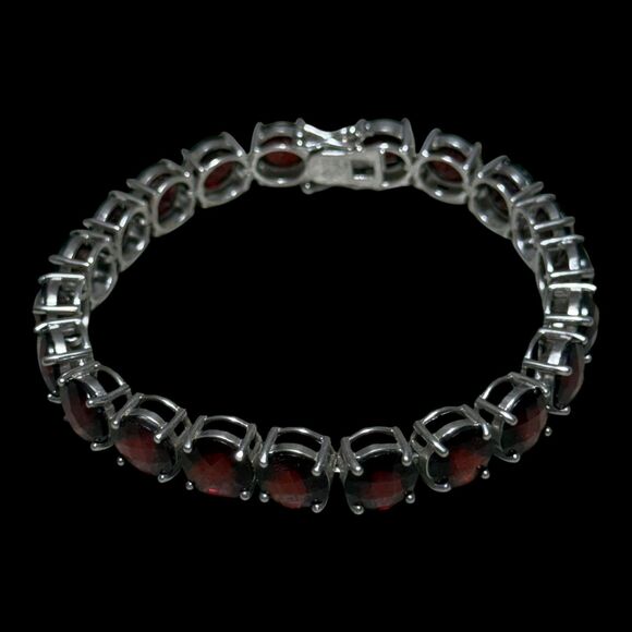 Stunning Statement Natural Garnets Faceted Sterling Tennis Bracelet - Picture 3 of 5